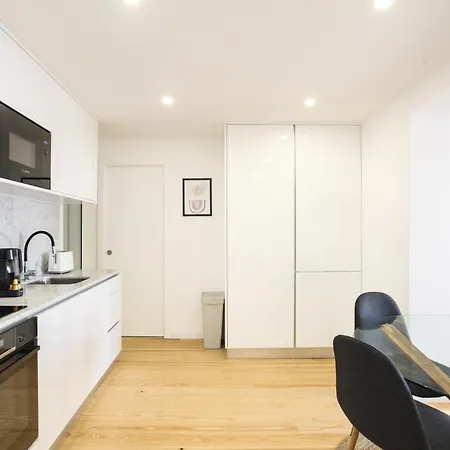 Blue By The River Apartment