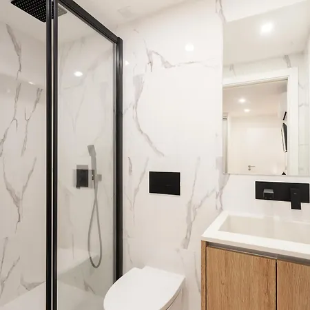 Blue By The River Apartment *